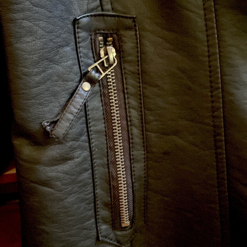 Leather-Like Lightweight Jacket - image 3